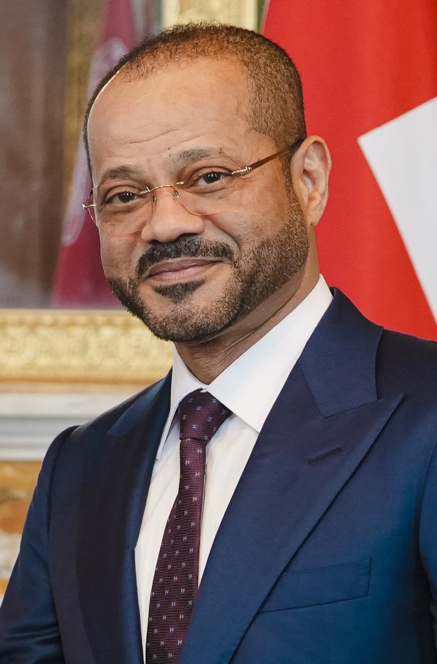 عکس واقعی بدر بن حمد البوسعیدی، وزیر امور خارجه عمان؛ عکاس: وزارت امور خارجه عمان، منتشرشده تحت مجوز دولتی باز عمان ۱٫۰