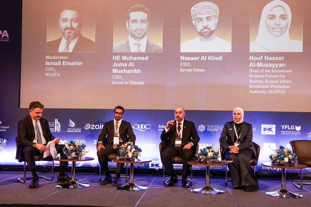 ناصر الکندی در نشست سرمایهگذاری؛ عکس منتشرشده همراه گزارش خبرگزاری عمان، فانا